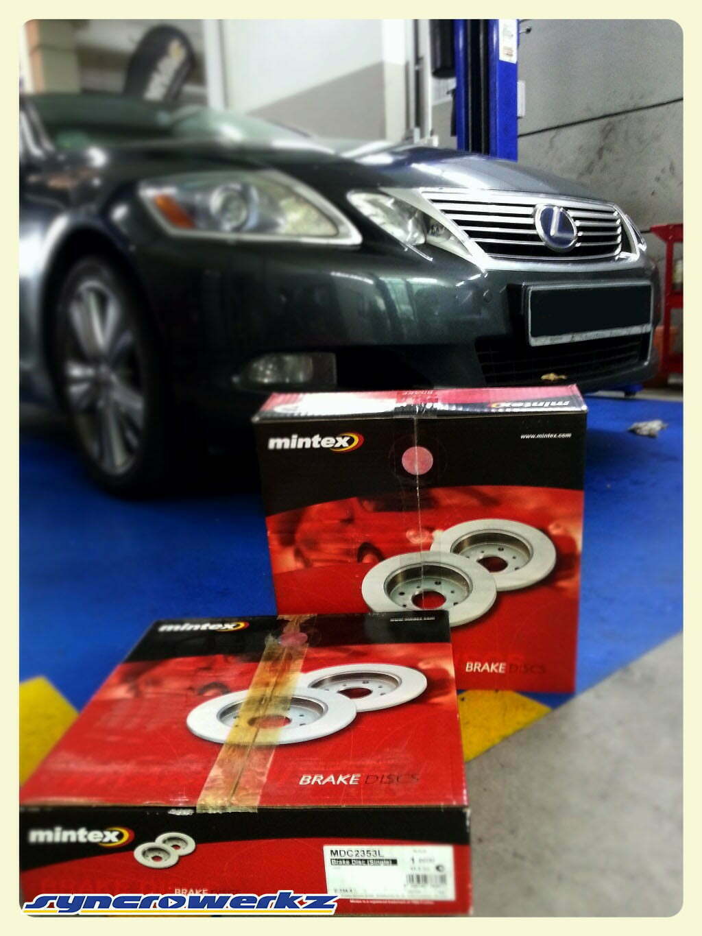 Lexus GS450h on Mintex Rotors